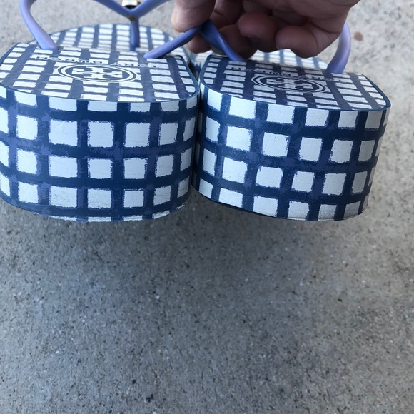 Tory Burch flip flops - Picture 4 of 6
